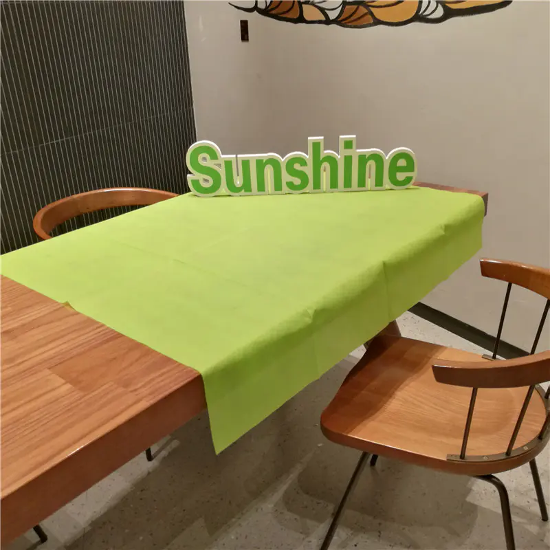 Colorful Nonwoven Fabric PP Table Cloth /Disposable Restaurant Tablecloth