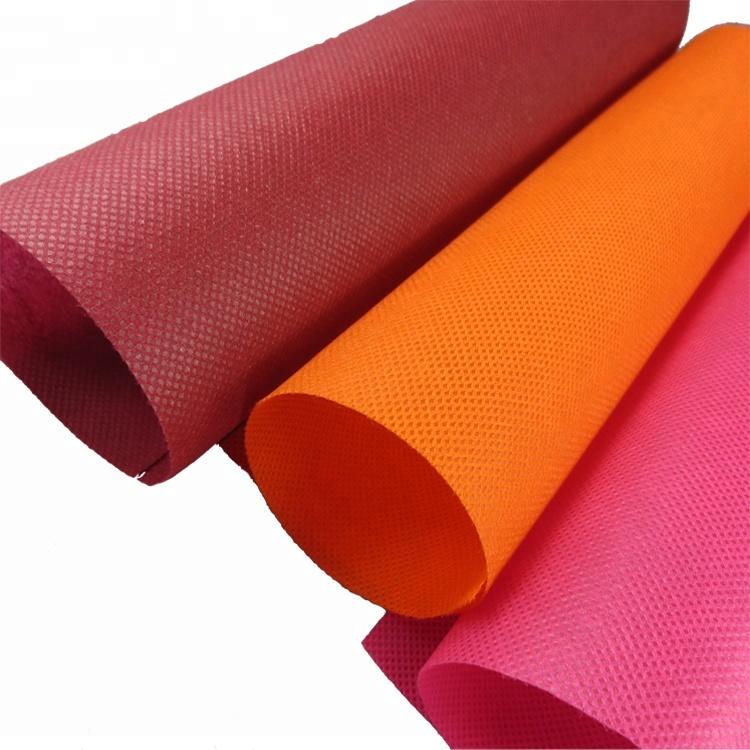 Eco friendly polypropylene Non Woven fabric roll / Colorful Pp Spunbond Nonwoven Fabric