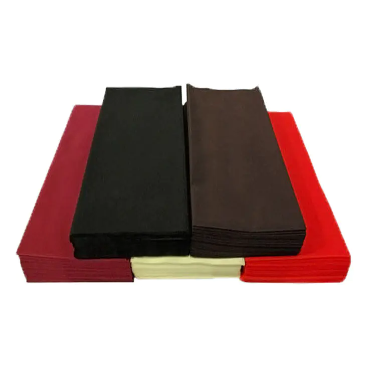 Rectangular Waterproof Customized PP Non woven Restaurant Tablecloth 100% PP Fabric Nonwoven Restaurant Tablecloth