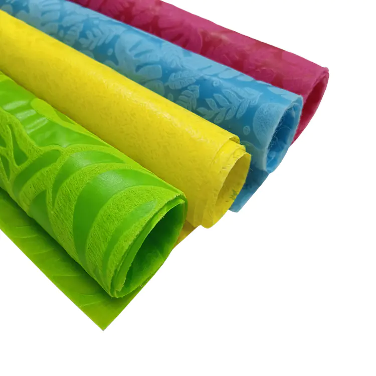Customized Spunbond Polypropylene New embossed nonwoven/non woven Fabric made in China