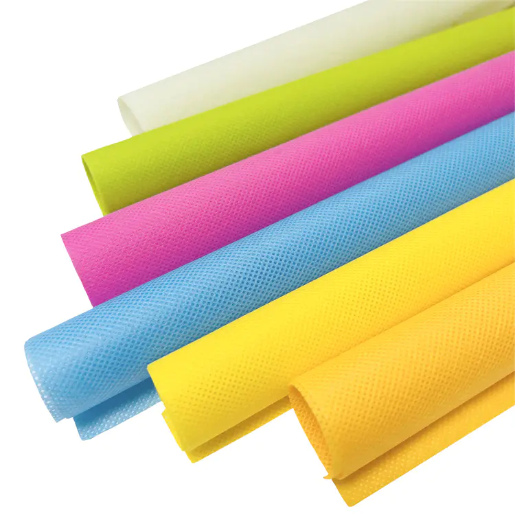 Price off waterproof high quality 100% PP nonwoven fabric in various color